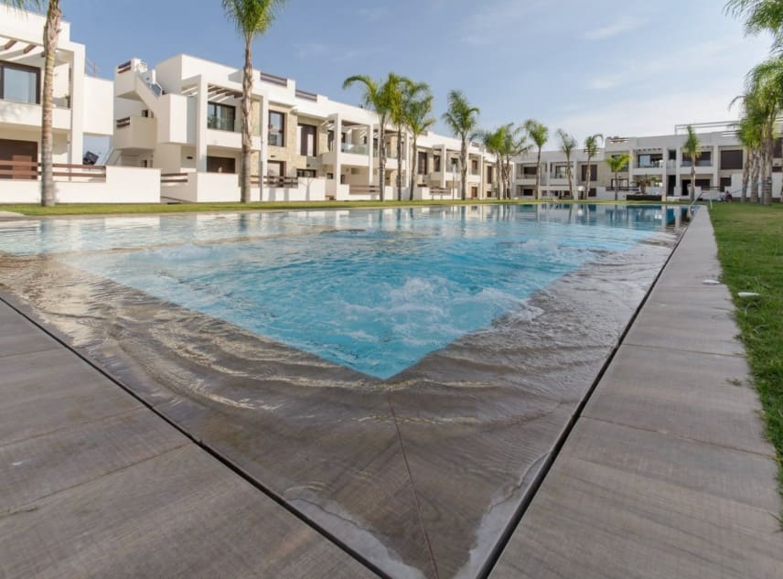 2 chambre Bungalow à vendre à Los Balcones avec piscine - 275 000 € (Ref: 8856017)