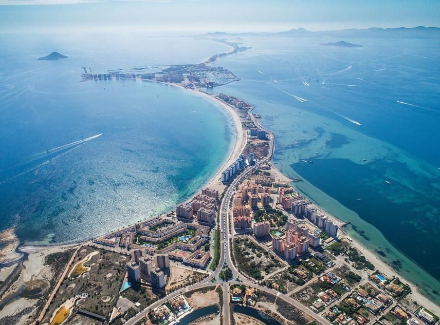 3 soveværelse Villa til salg i Roldan med swimmingpool garage - € 389.950 (Ref: 8863083)