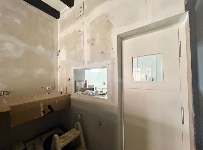 Erhverv til salg i San Luis - € 119.950 (Ref: 8914310)