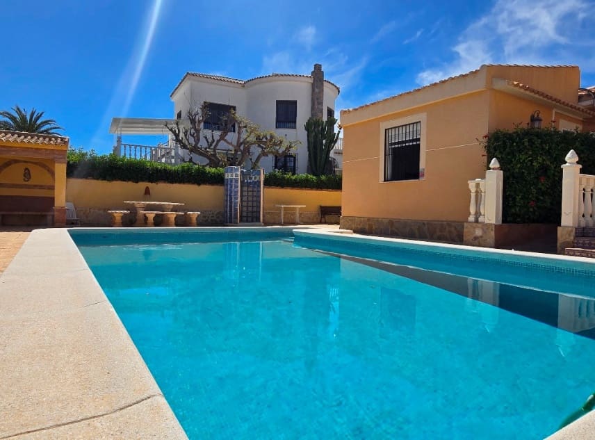 5 soveværelse Villa til salg i El Chaparral med swimmingpool garage - € 595.000 (Ref: 8917315)