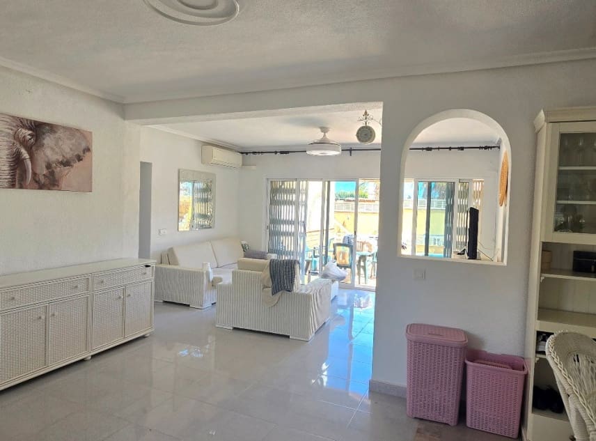 5 soveværelse Villa til salg i El Chaparral med swimmingpool garage - € 595.000 (Ref: 8917315)