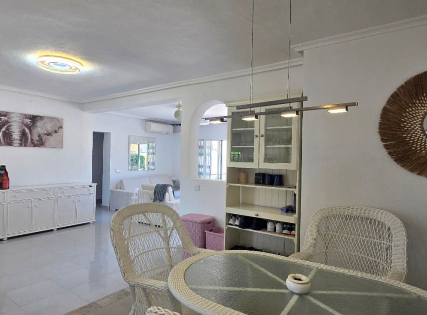 5 soveværelse Villa til salg i El Chaparral med swimmingpool garage - € 595.000 (Ref: 8917315)