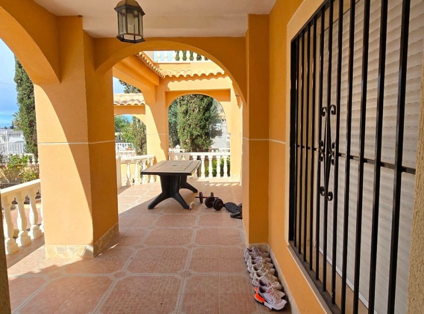 5 soveværelse Villa til salg i El Chaparral med swimmingpool garage - € 595.000 (Ref: 8917315)