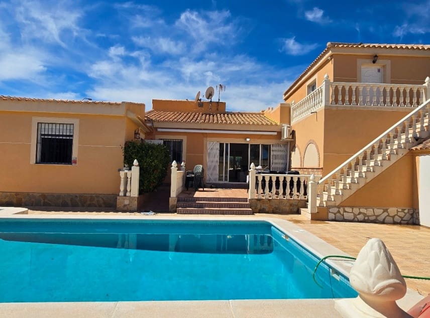 5 soveværelse Villa til salg i El Chaparral med swimmingpool garage - € 595.000 (Ref: 8917315)