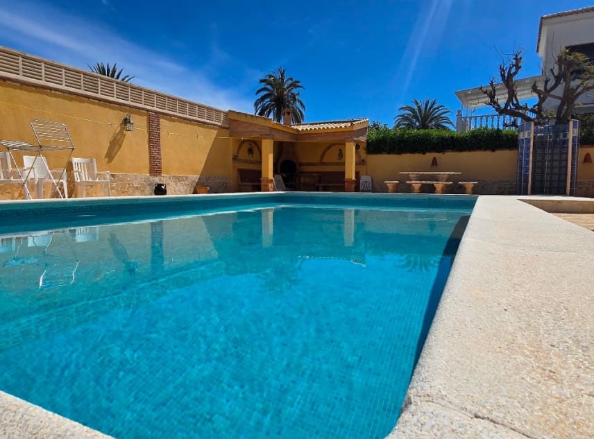 5 soveværelse Villa til salg i El Chaparral med swimmingpool garage - € 595.000 (Ref: 8917315)