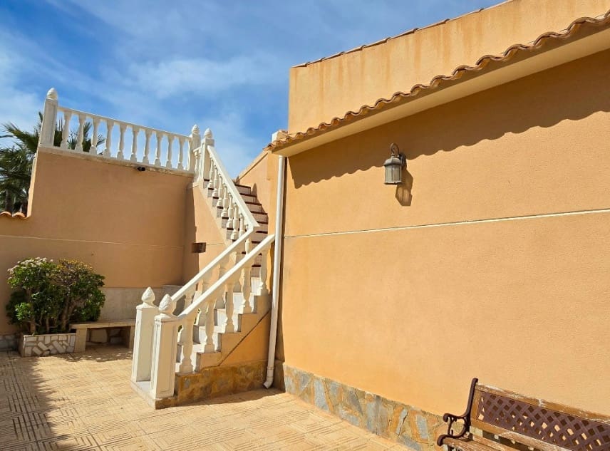 5 soveværelse Villa til salg i El Chaparral med swimmingpool garage - € 595.000 (Ref: 8917315)