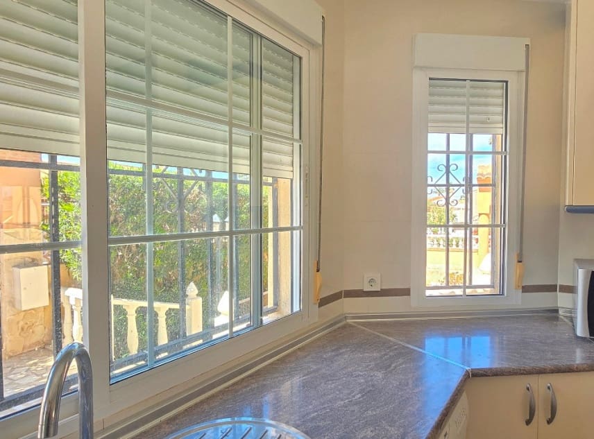 5 soveværelse Villa til salg i El Chaparral med swimmingpool garage - € 595.000 (Ref: 8917315)