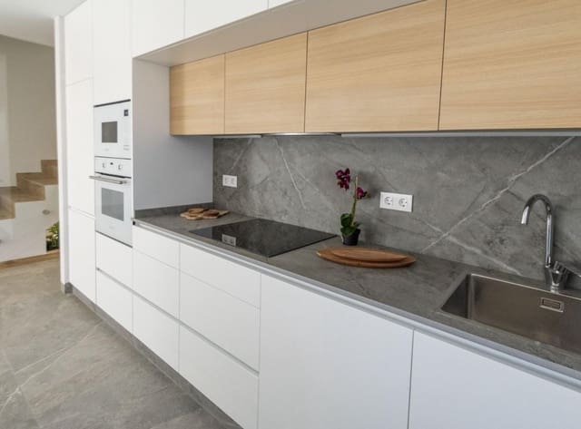 3 makuuhuone Huvila myytävänä paikassa Pinar de Campoverde, Pilar de la Horadada mukana uima-altaan 
autotalli - 474 900 € (Ref: 8932963)