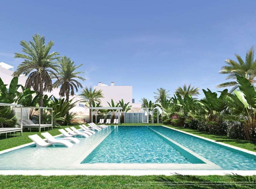 3 bedroom Bungalow for sale in Torre de la Horadada with pool - € 380,000 (Ref: 8937873)