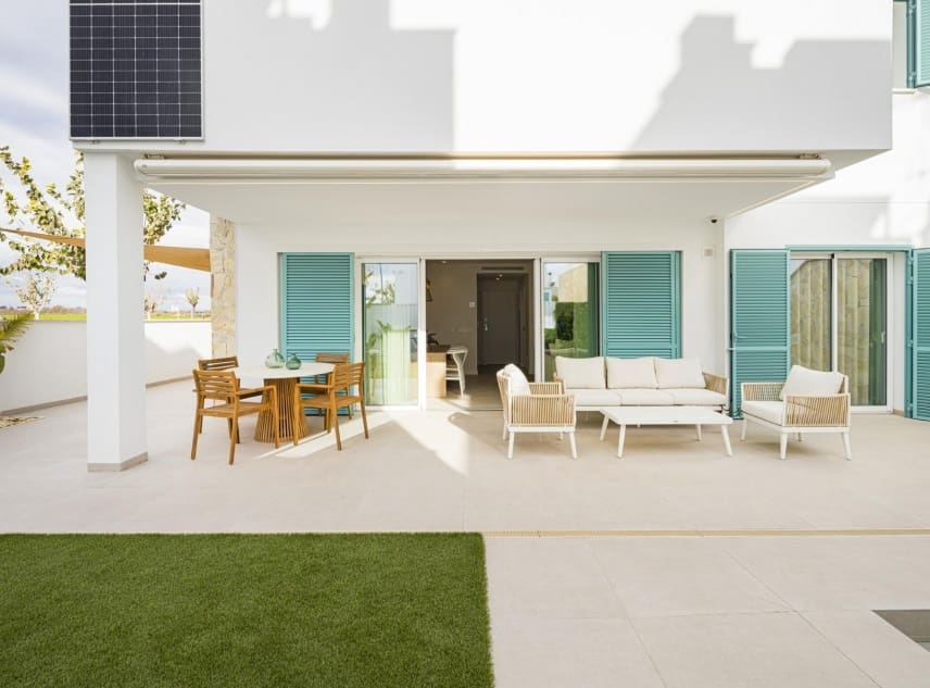 3 bedroom Bungalow for sale in Torre de la Horadada with pool - € 380,000 (Ref: 8937873)