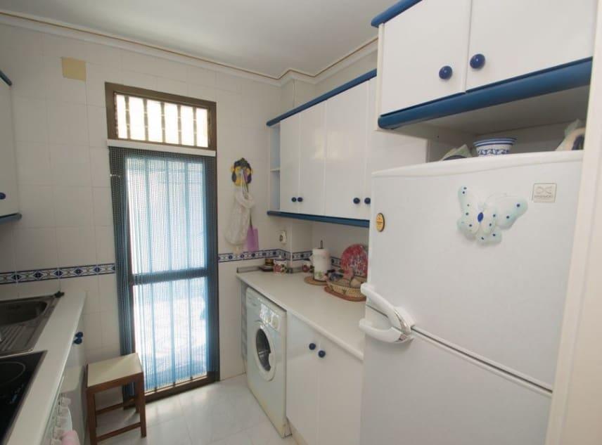 2 bedroom Apartment for sale in La Veleta - € 145,000 (Ref: 9000566)