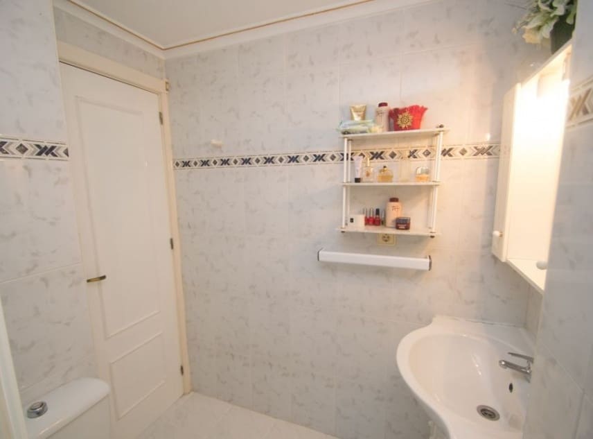 2 bedroom Apartment for sale in La Veleta - € 145,000 (Ref: 9000566)