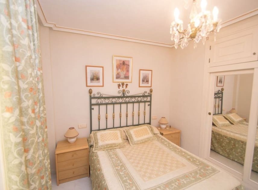 2 bedroom Apartment for sale in La Veleta - € 145,000 (Ref: 9000566)