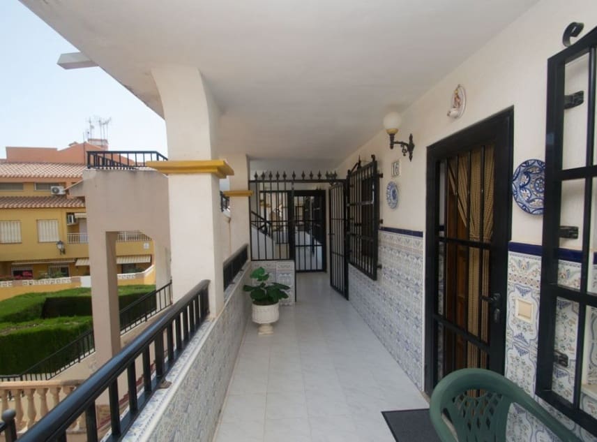 2 bedroom Apartment for sale in La Veleta - € 145,000 (Ref: 9000566)