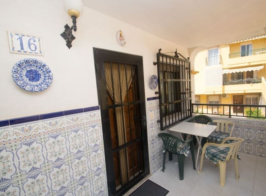 2 bedroom Apartment for sale in La Veleta - € 145,000 (Ref: 9000566)
