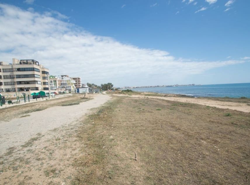 2 bedroom Apartment for sale in La Veleta - € 145,000 (Ref: 9000566)