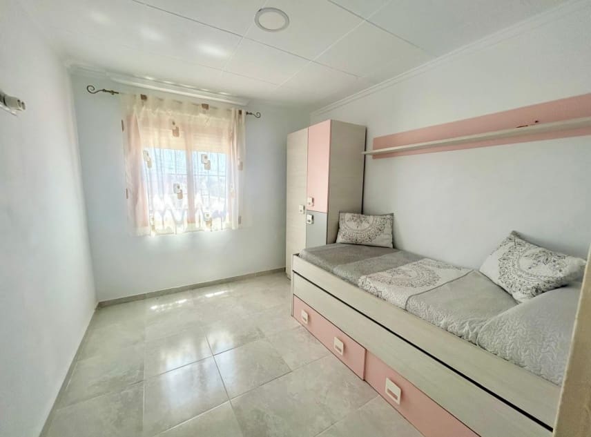 3 soverom Bungalow til salgs i La Torreta - € 112 000 (Ref: 9013291)