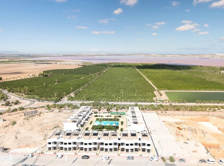 2 soveværelse Bungalow til salg i Los Balcones med swimmingpool - € 299.900 (Ref: 9087274)