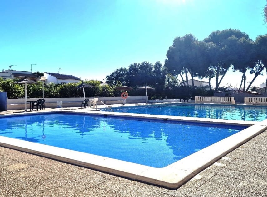 1 soveværelse Bungalow til salg i El Limonar med swimmingpool - € 79.950 (Ref: 9087281)