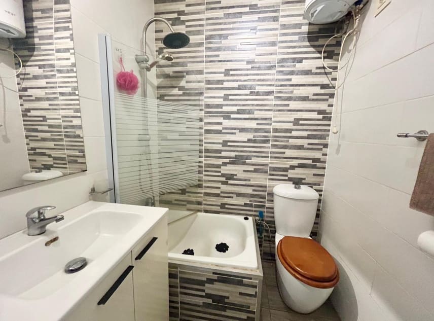 1 soveværelse Bungalow til salg i El Limonar med swimmingpool - € 79.950 (Ref: 9087281)