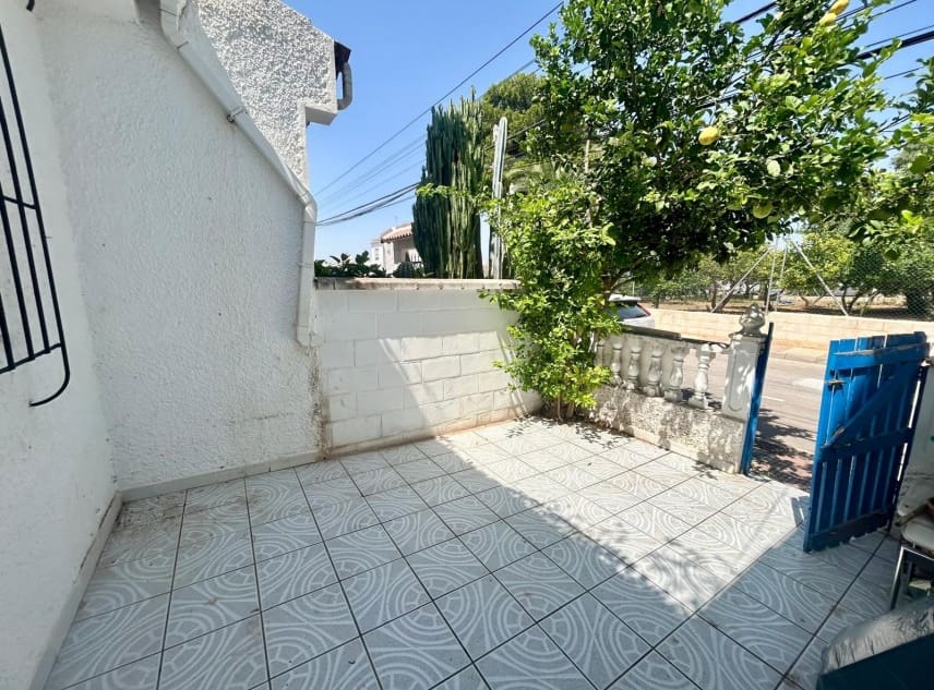 1 soveværelse Bungalow til salg i El Limonar med swimmingpool - € 79.950 (Ref: 9087281)