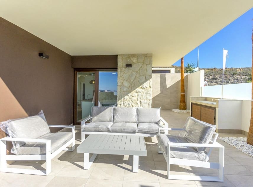 3 soveværelse Villa til salg i Atalaya Park med swimmingpool garage - € 649.000 (Ref: 9109673)