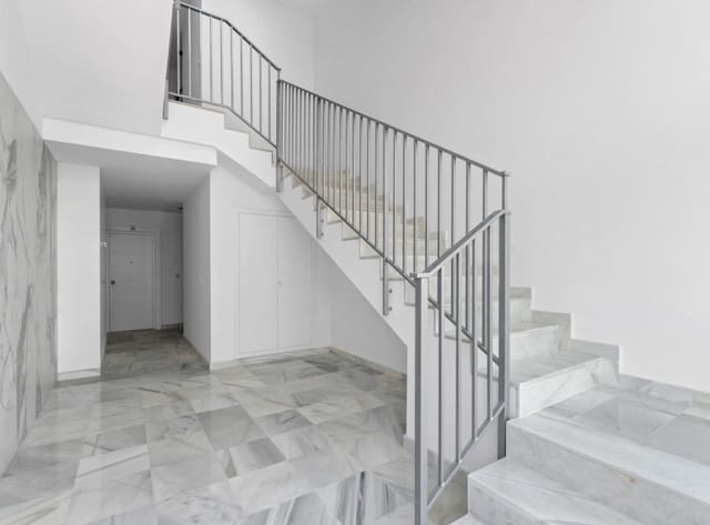 2 soveværelse Penthouse til salg i Villamartin, Orihuela med swimmingpool - € 425.000 (Ref: 9111349)