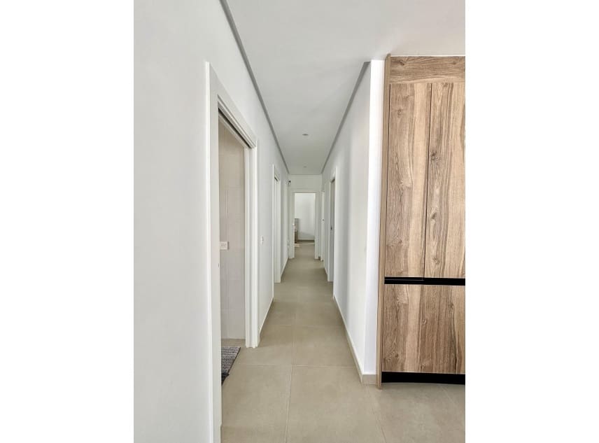 Chalet de 3 habitaciones en Benijófar en venta con piscina - 478.732 € (Ref: 9111352)