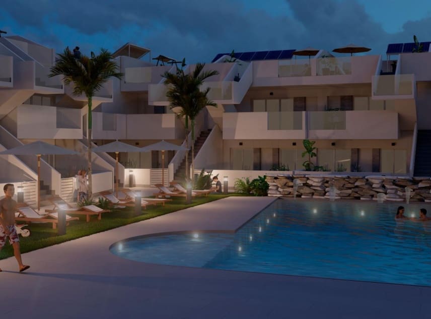 2 soveværelse Bungalow til salg i Roldan med swimmingpool - € 238.000 (Ref: 9111357)