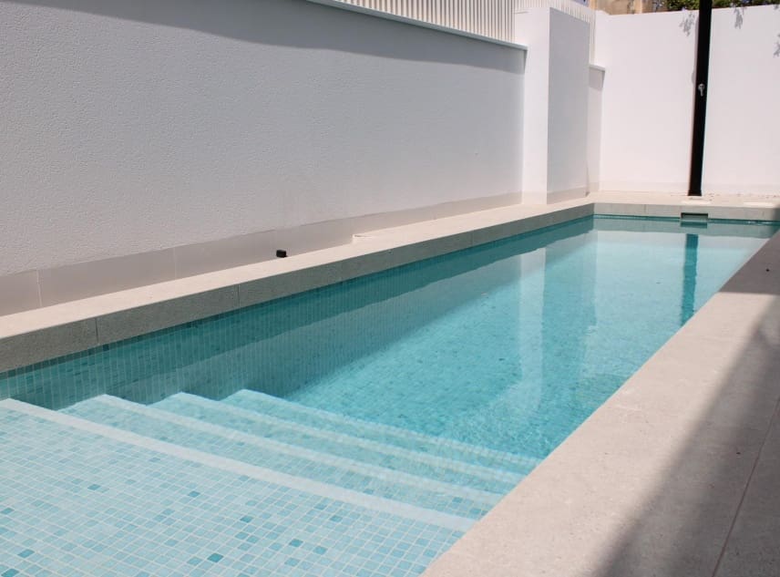 Chalet de 3 habitaciones en Torre de la Horadada en venta con piscina - 599.900 € (Ref: 9111367)