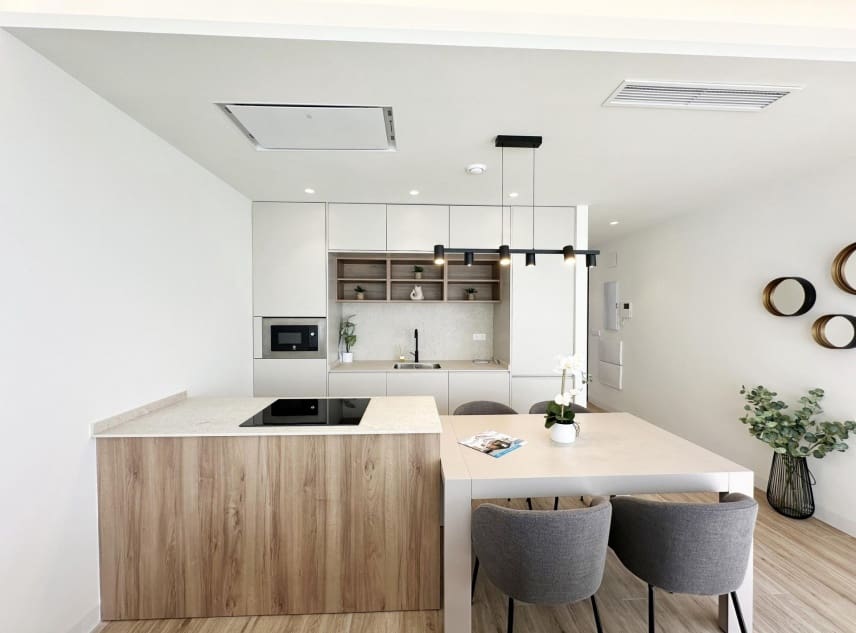 Chalet de 3 habitaciones en Torre de la Horadada en venta con piscina - 599.900 € (Ref: 9111367)