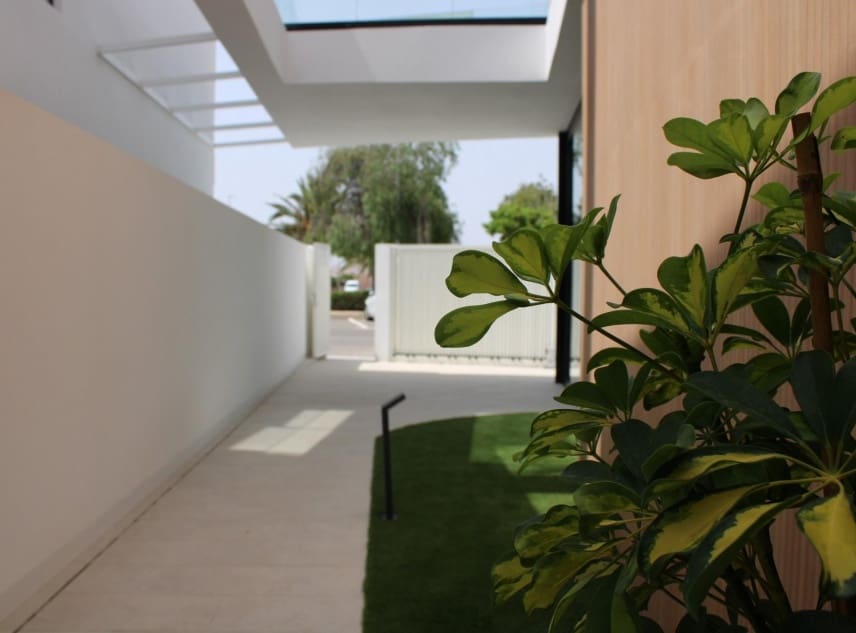 Chalet de 3 habitaciones en Torre de la Horadada en venta con piscina - 599.900 € (Ref: 9111367)