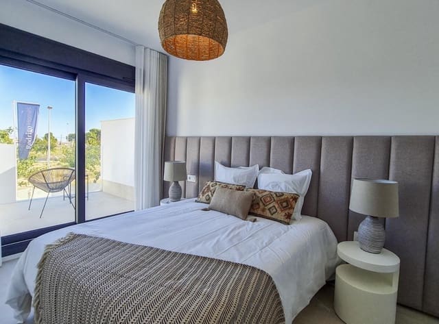 3 makuuhuone Huvila myytävänä paikassa San Pedro del Pinatar ciudad, San Pedro del Pinatar mukana uima-altaan - 384 900 € (Ref: 9111375)