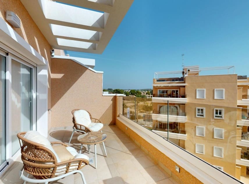 3 slaapkamer Penthouse te koop in El Raso met zwembad - € 344.900 (Ref: 9111404)