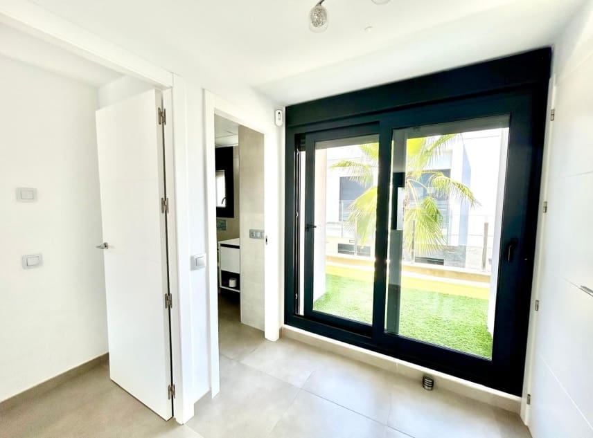 3 bedroom Villa for sale in Vistabella with pool garage - € 350,000 (Ref: 9126289)