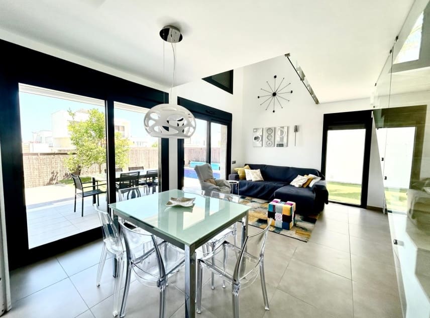 3 bedroom Villa for sale in Vistabella with pool garage - € 350,000 (Ref: 9126289)