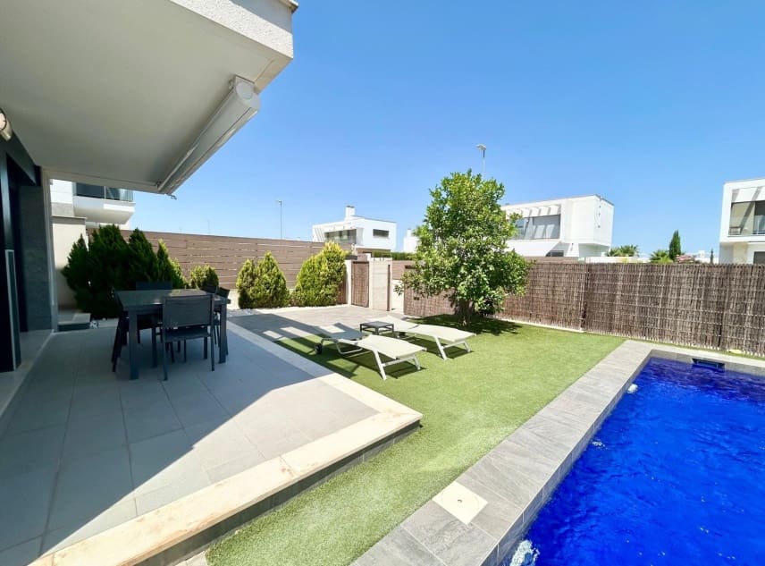 3 bedroom Villa for sale in Vistabella with pool garage - € 350,000 (Ref: 9126289)