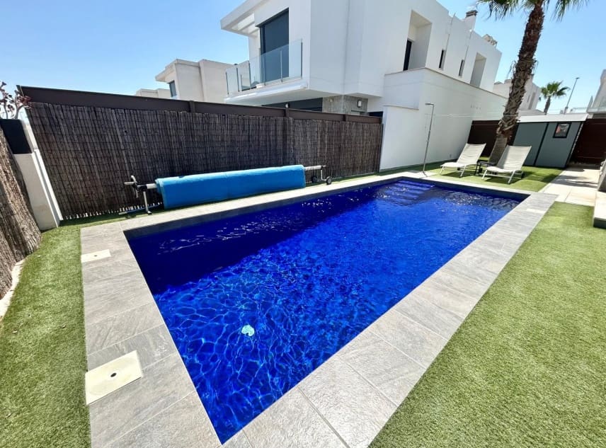 3 bedroom Villa for sale in Vistabella with pool garage - € 350,000 (Ref: 9126289)