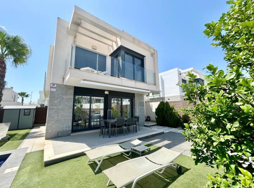 3 bedroom Villa for sale in Vistabella with pool garage - € 350,000 (Ref: 9126289)