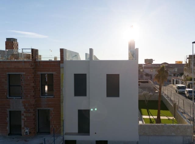 3 bedroom Bungalow for sale in Pilar de la Horadada ciudad, Pilar de la Horadada with pool - € 340,000 (Ref: 9150476)