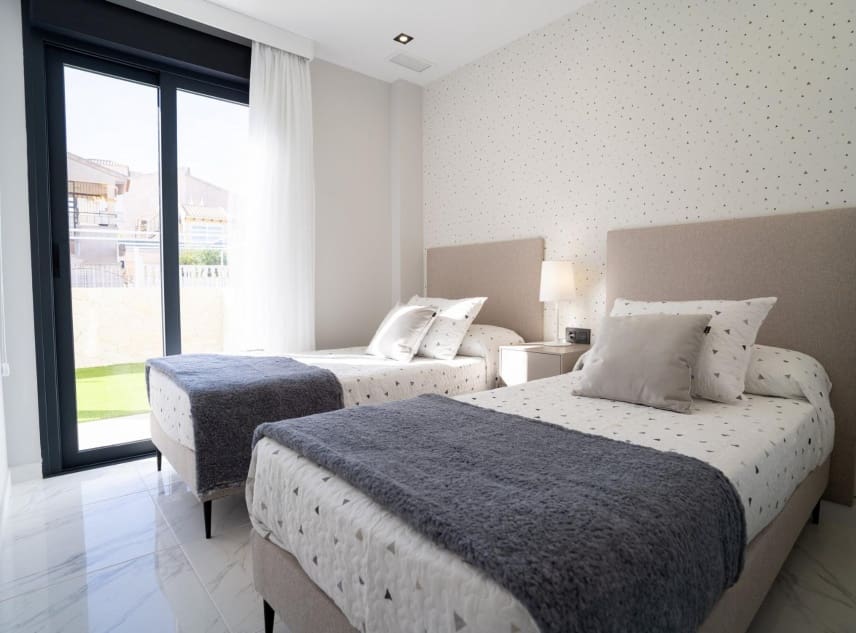 3 bedroom Bungalow for sale in Pilar de la Horadada with pool - € 340,000 (Ref: 9150476)