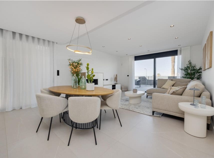 3 slaapkamer Villa te koop in Torrevieja met zwembad - € 595.000 (Ref: 9150477)