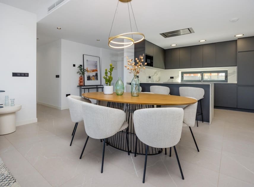 3 slaapkamer Villa te koop in Torrevieja met zwembad - € 595.000 (Ref: 9150477)