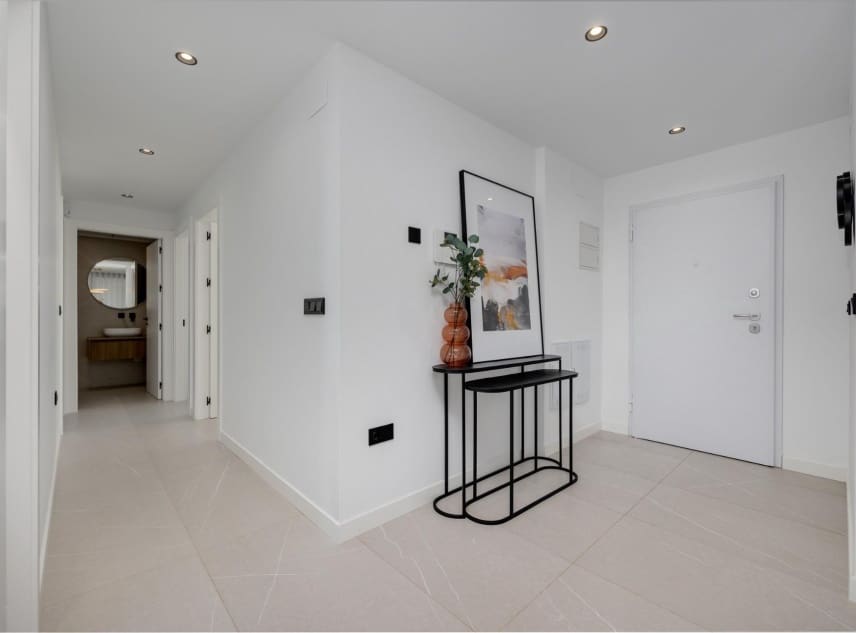 3 slaapkamer Villa te koop in Torrevieja met zwembad - € 595.000 (Ref: 9150477)