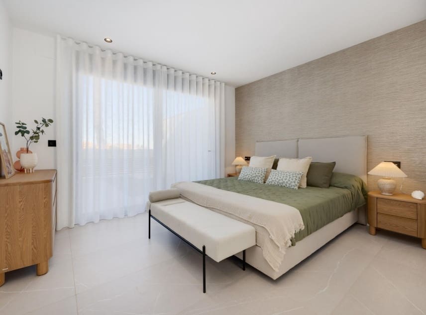 3 slaapkamer Villa te koop in Torrevieja met zwembad - € 595.000 (Ref: 9150477)