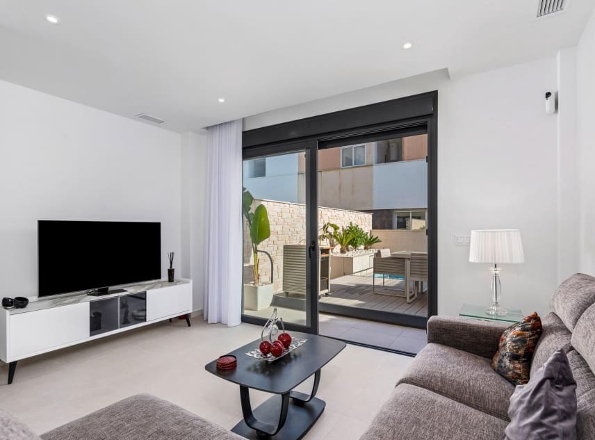 4 soveværelse Villa til salg i Guardamar del Segura med swimmingpool - € 507.050 (Ref: 9150486)