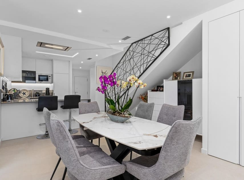 4 soveværelse Villa til salg i Guardamar del Segura med swimmingpool - € 507.050 (Ref: 9150486)