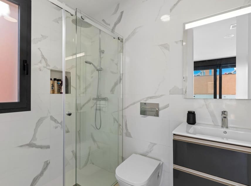 4 soveværelse Villa til salg i Guardamar del Segura med swimmingpool - € 507.050 (Ref: 9150486)