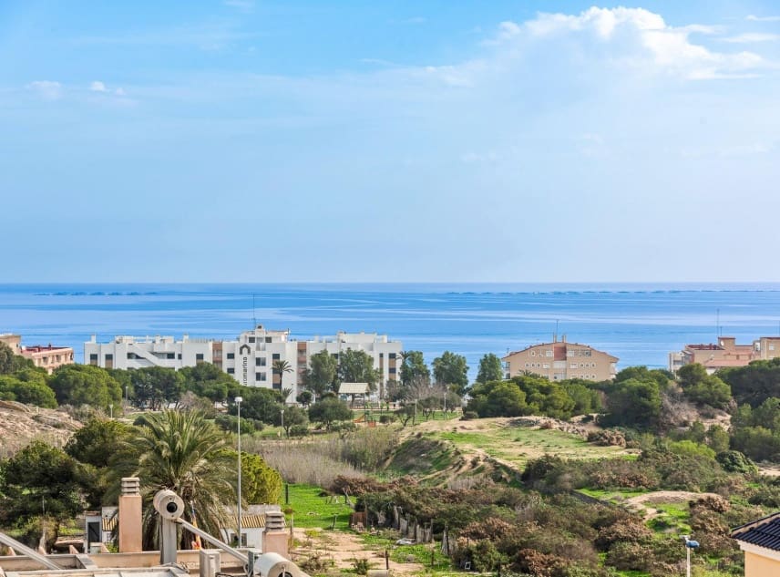 4 soveværelse Villa til salg i Guardamar del Segura med swimmingpool - € 507.050 (Ref: 9150486)