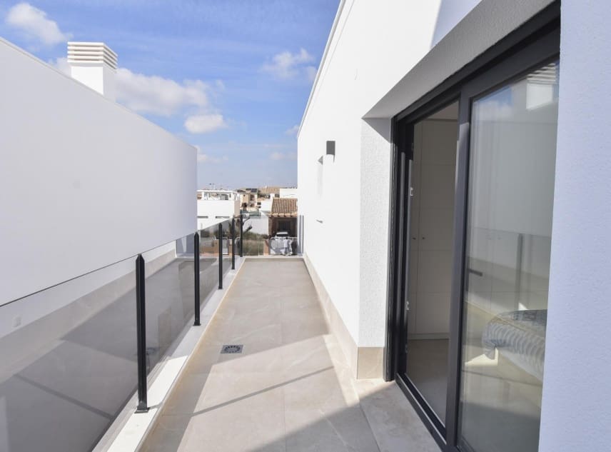 3 bedroom Villa for sale in San Pedro del Pinatar with pool - € 445,000 (Ref: 9150487)